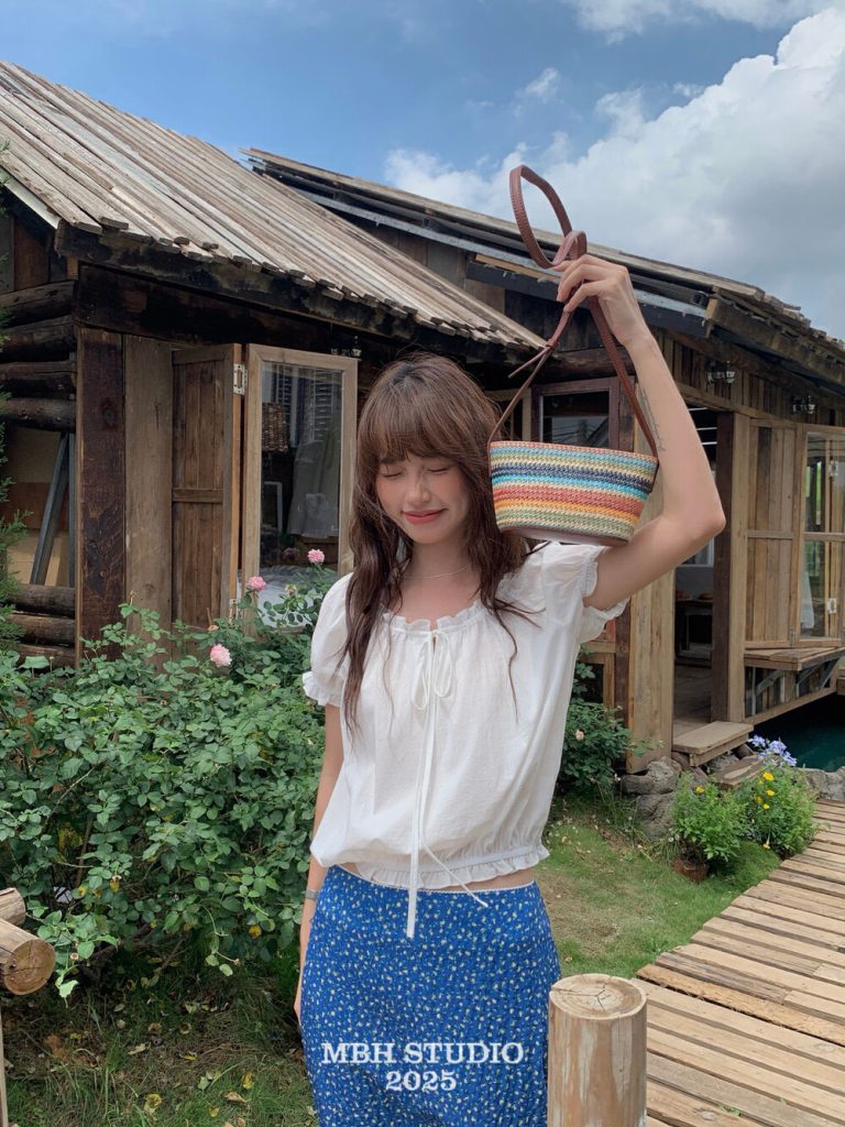 MBH Raffia Patchwork Top Grain Leather Woven Boat Bag Rainbow Striped Vacation Crossbody Bag