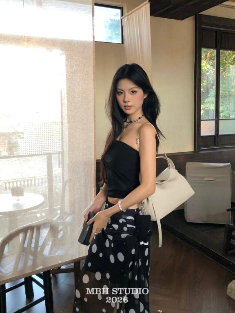 MBH Spring Summer Top Layer Cowhide Niche Design Dumpling Bag Large Capacity Shoulder Crossbody Handbag with Strap