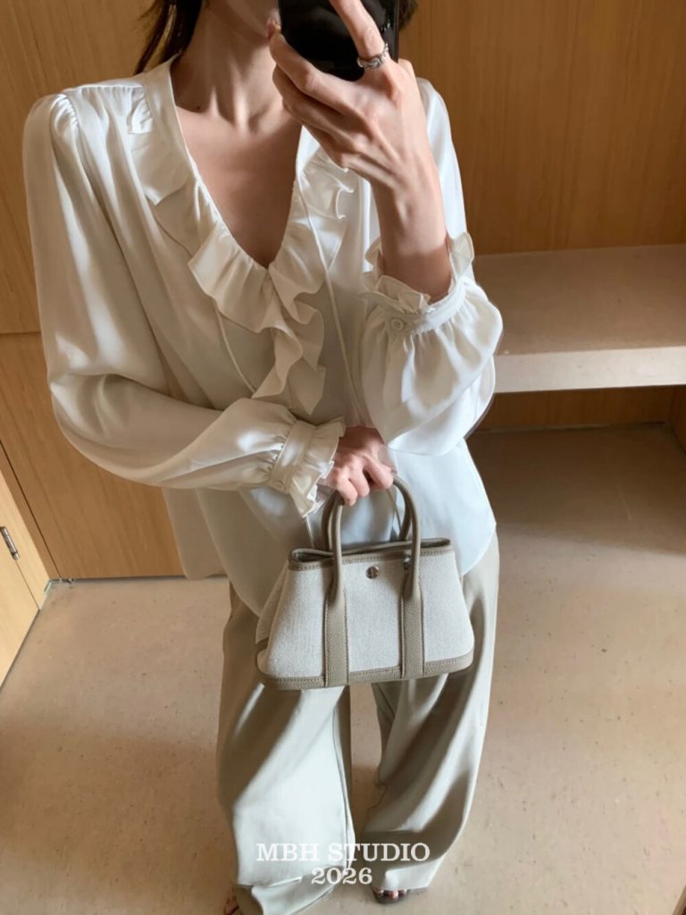 MBH Imported Canvas and Cowhide Color-Block Mini Garden Tote Bag Casual Old Money Style Handbag with Shoulder Strap